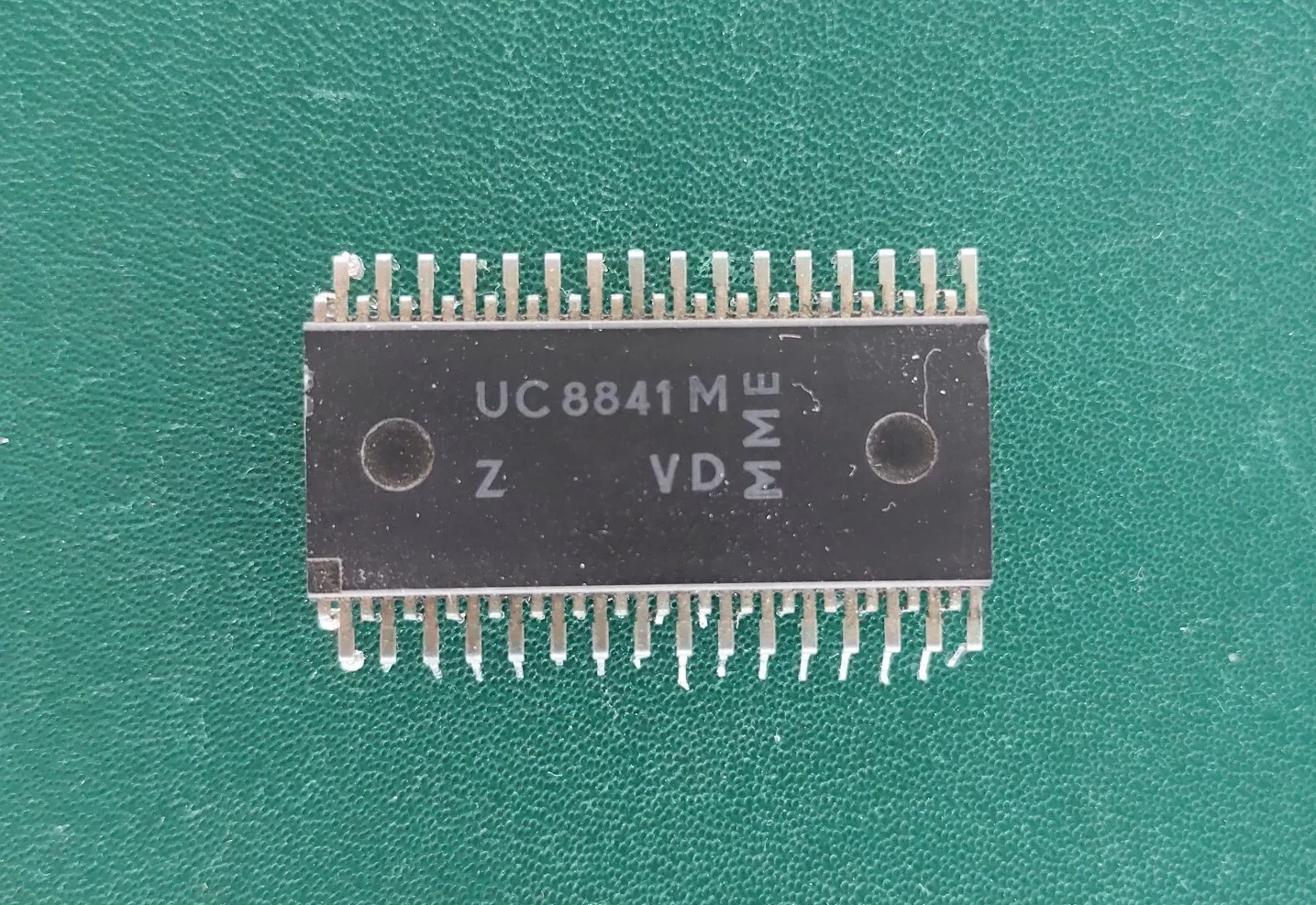 image_4 UC8841M East German MME VEB Vintage Microcontroller – Intel 8041 Clone