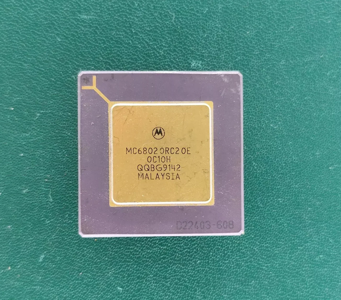 image_4 Motorola MC6802ORC20E Vintage 8-Bit Microprocessor Ceramic PGA Gold Cap
