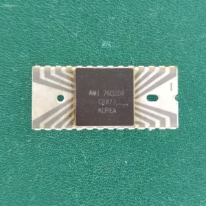 AMI 7602DR Vintage Ceramic DIP IC (1987)