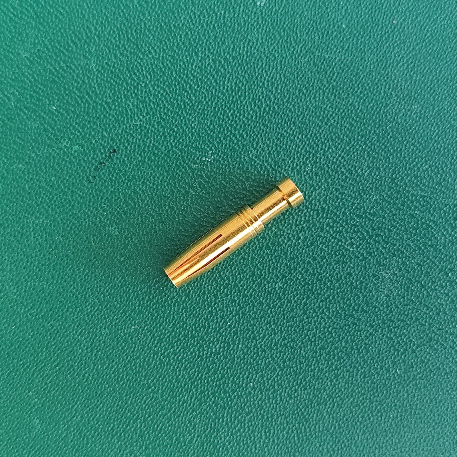 IMG_20250921_124308 Han E HMC Female Contact Gold-Plated AWG 14 HARTING new unopened connector