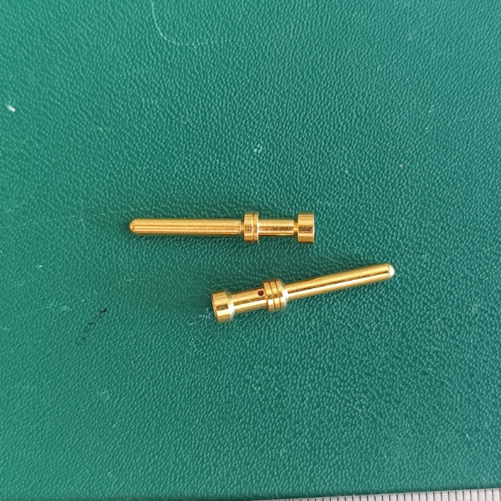 IMG_20250921_124512 Han E HMC Male Contact Gold-Plated AWG 14 HARTING new unopened connector