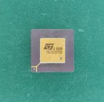ST TS68000CR10 – Vintage Motorola 68000 CPU, Ceramic Gold Cap (1988)