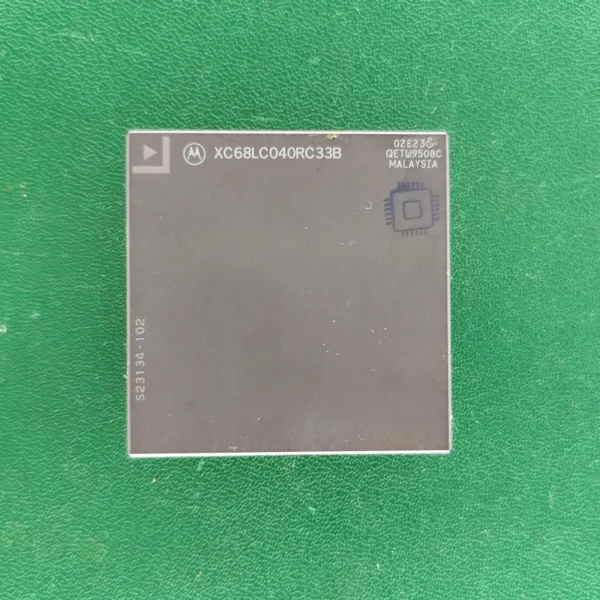 Motorola XC68LC040RC33B Vintage 33MHz Ceramic PGA CPU (1990s)