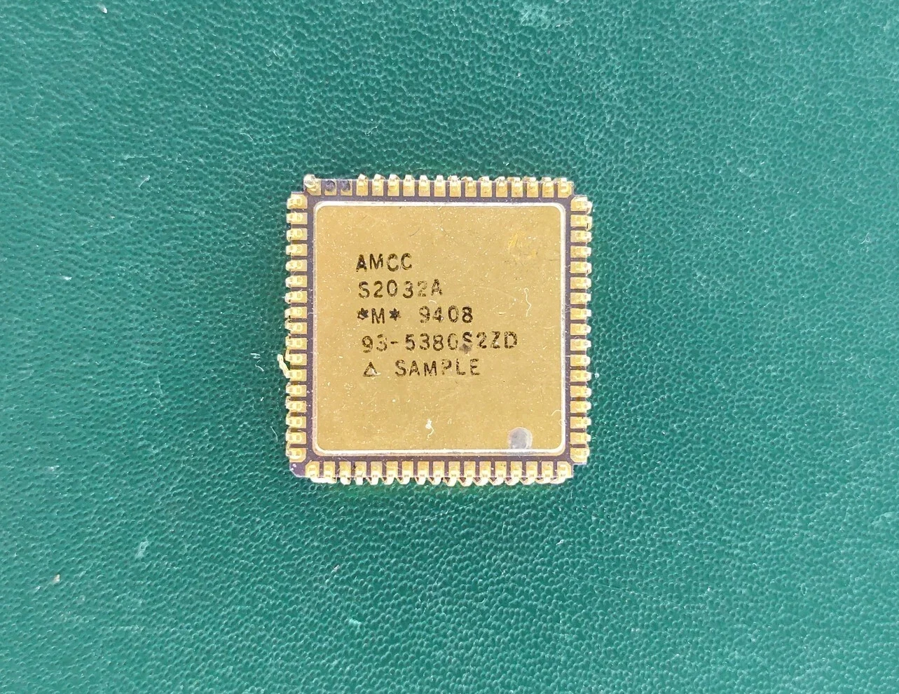image_4 AMCC S2032A Vintage Engineering Sample Ceramic QFP IC (1994)