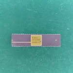 Siemens SM877 ADUSX2106X purple ceramic IC with gold-plated lid
