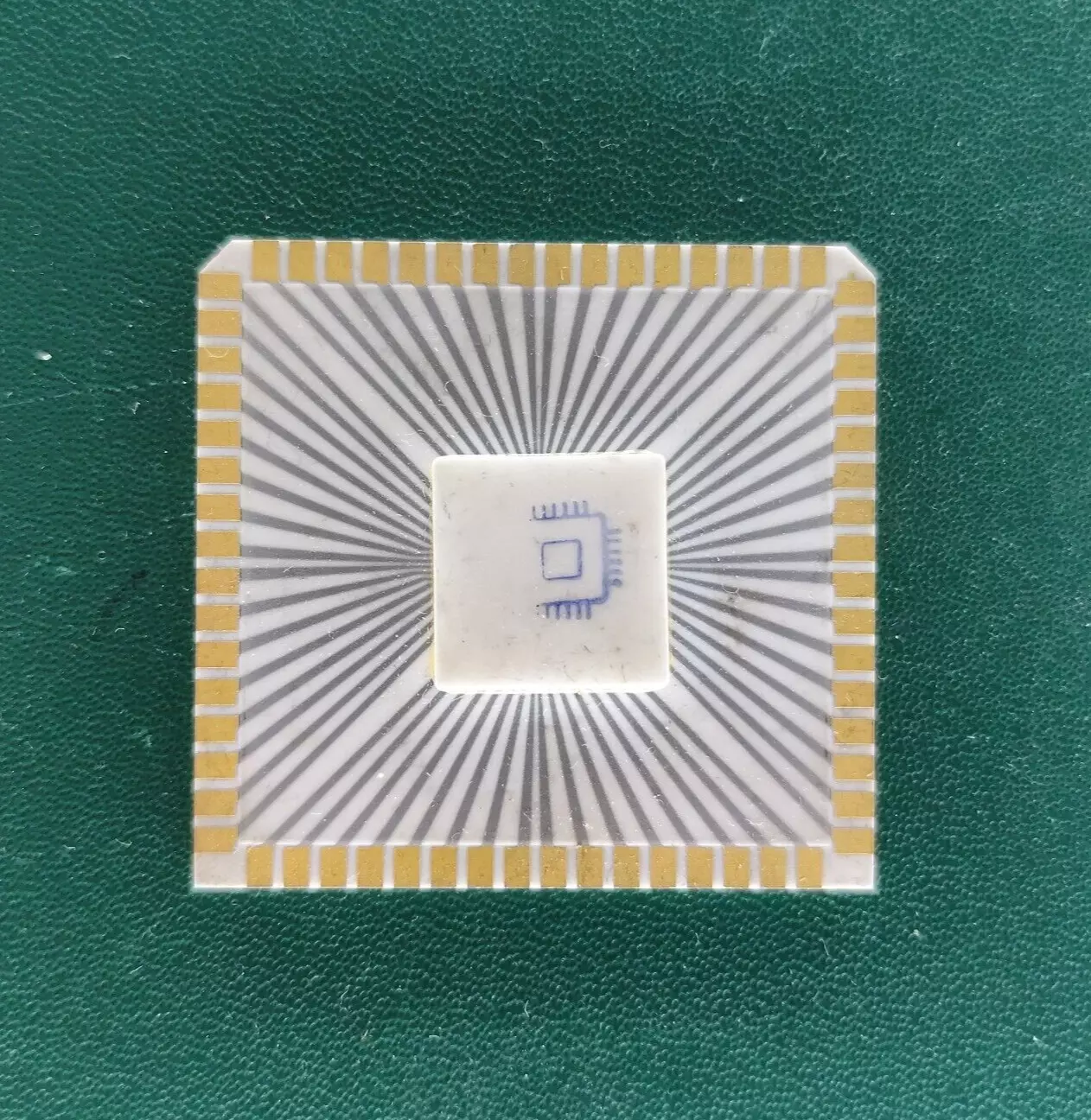 image_2 Rare vintage HP IAF5 6901 ceramic hybrid module made in the USA. Ideal for HP collectors, museums, and vintage instrumentation restoration.