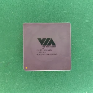 VIA C3 800MHz ceramic processor on green background